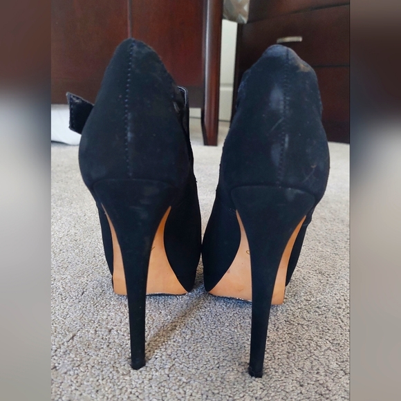 Black heels - Picture 2 of 5